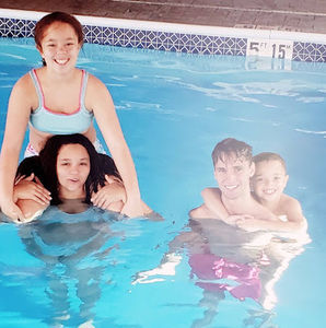 Meet your Posher, Mercedes